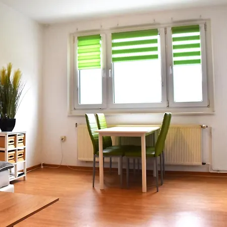 Guwo Gaestewohnung Platanenstrasse 1 Appartamento Guben