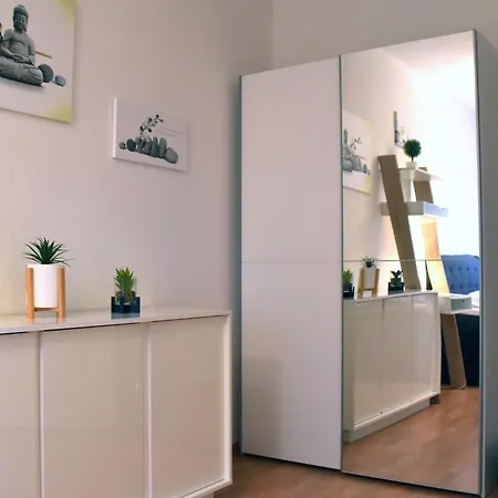 Guwo Gaestewohnung Platanenstrasse 1 * Guben